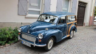 Morris Minor 1000 Traveler mit einem Erlenholzaufbau wurde im britischen Corley gebaut