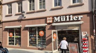 Die Müller-Filiale in der unteren Fußgängerzone in Tauberbischofsheim schließt Ende Januar 2026 ihre Pforten.