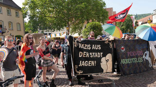 Die Teilnehmer des CSD setzten ein Zeichen für Vielfalt und Gleichberechtigung im ländlichen Raum.