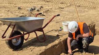 Die Polizei sucht nach einem „Hobby-Archäologen“, der auf der SuedLink-Baustelle illegal grub.