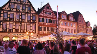 Bad Mergentheim kommt in der „guten Stube“, im Herzen der Altstadt zum großen Stadtfest zusammen.