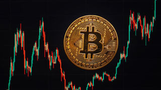 Neben einer Einbruchsserie wird dem Mann auch Betrug im Zusammenhang mit der Crypto-Währung Bitcoin zur Last gelegt. Doch die Sache ist kompliziert.