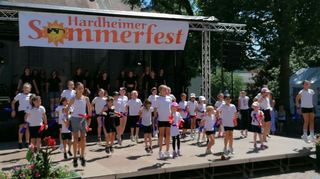 Flashmob der Garden der FG „Hordemer Wölf“.