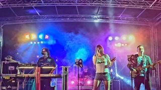 Die Herzschlag-Rocker von „The Heartbreakers“ wollen den Kurpark mit ihrem Groove zum Glühen bringen.
