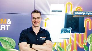 Sascha Schalk, Besitzer von Warm & Smart in Ludwigshafen, könnte mehr Wärmepumpen einbauen, als er und seine 20 Beschäftigten bewältigen können.