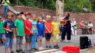 Tradition, Gemeinschaft und Kultur: Der Kindergarten St. Josef Waldstetten bereicherte ebenfalls das bunte Programm der Heimattage in Waldstetten.