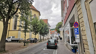 Blick auf den Ledermarkt: Er erstreckt sich zwischen Marktplatz und Gänsmarkt; hinter dem Münster.
