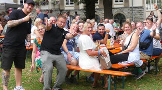 Allenthalben herrschte tolle Stimmung bei den Partygästen.