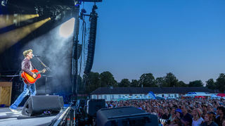 James Blunt begeistert seine Fans im Schlossgarten.