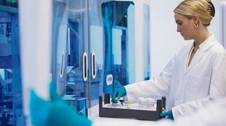 Mannheim ist der drittgrößte Standort im Roche-Konzern. Hier werden zum Beispiel auch Produkte für die In-vitro-Diagnostik – also zur Untersuchung von Proben – entwickelt, hergestellt und vertrieben.