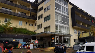 Das Archivbild zeigt den Polizeieinsatz im vergangenen Herbst in der Löffelstelzer Straße 30.