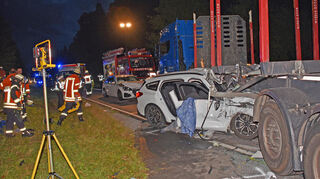 Ein schwerer Verkehrsunfall ereignete sich am frühen Dienstagmorgen auf dem Autobahnzubringer nahe der Bosch-Teststrecke im Bereich Boxberg-Seehof.