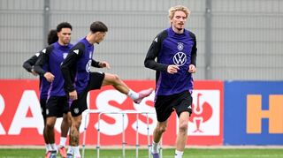 Collins und Woltemade trainieren jetzt bei der A-Auswahl zusammen.
