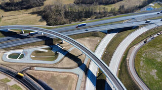 Auch bei großen Autobahn-Baumaßnahmen ist Leonhard Weiss immer wieder aktiv. Hier der A49-Ausbau in Hessen, nördlich von Frankfurt am Main.