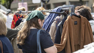 Von Kleidung über Kinderspielzeug bis zu Möbeln und Bilder - all das wird es auf dem ersten Niklashäuser Dorfflohmarkt am Samstag, 13. September, geben.