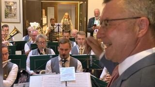 Gastdirigent beim Schützenmarktfrühschoppen im „Prinz Carl“ war natürlich das Geburtstagskind Dr. Achim Brötel.