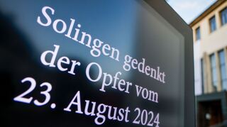 Vor mehr als einem Jahr stach der Mann auf seine Opfer ein. (Archivbild)