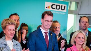 NRW-Ministerpräsident Hendrik Wüst (CDU) hat sich besorgt angesichts des starken Abschneidens der AfD geäußert, aber auch das Abschneiden der CDU gelobt.