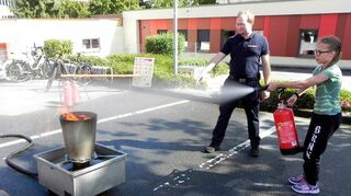 So bekämpft man Flammen richtig.