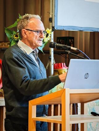 Pomologe Werner Nussbaum warf in seinem Vortrag auch einen kritischen Blick in die Zukunft.