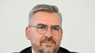 Der Chef des Branchenverbandes BVTE, Jan Mücke, warnt vor deutlich höheren Tabaksteuern.