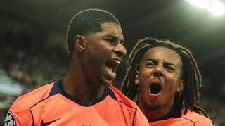 Marcus Rashford (links) traf doppelt für den FC Barcelona