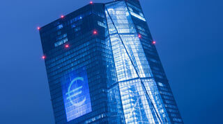 Sitz der Europäischen Zentralbank in Frankfurt: Seit Sommer werden Designideen für die neuen Euro-Scheine gesammelt.