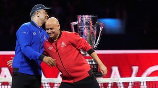 Die beiden Tennis-Legenden Yannick Noah (Team Europa) und Andre Agassi (Welt) sind die Kapitäne.