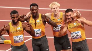 Steht im Finale: die deutsche 4x-100-Meter-Staffel mit Deniz Almas, Marvin Schulte, Owen Ansah und Lucas Ansah-Peprah (v. r.).