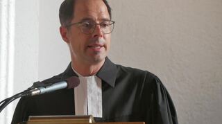 Dekan Ingolf Stromberger bei seiner Amtseinführung.