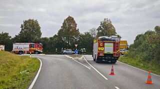 An der Einmündung der Miltenberger Straße (L 507) zur L 508 stießen zwei Pkw zusammen. Der aus Richtung Nassig kommende VW Tiguan nahm dem aus Wertheim kommenden Skoda Fabia die Vorfahrt.