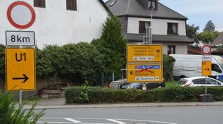 Die L514 bei Gerichtstetten ist derzeit voll gesperrt. Die Umleitung ist weiträumig ausgeschildert – so auch in Hardheim.