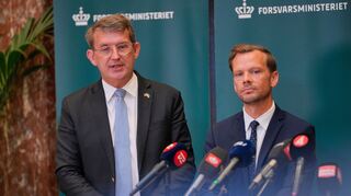 Sprechen von einem «hybriden Angriff»: Dänemarks Verteidigungsminister Troels Lund Poulsen und Justizminister Peter Hummelgaard.