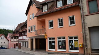 Nach dem Auszug der Postfiliale wird die Stadtverwaltung das Gebäude in der Hauptstraße nutzen. Die Pläne wurden im Gemeinderat vorgestellt.