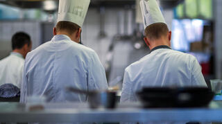 Im Hotel- und Gaststättengewerbe liegt die Abbrecherquote mit 24 Prozent besonders hoch.