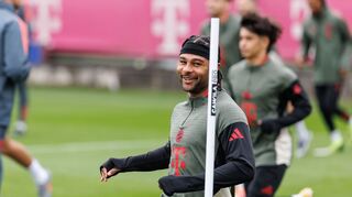 Serge Gnabry & Co. starten mit guter Laune auf eine ungewöhnliche Champions-League-Reise.