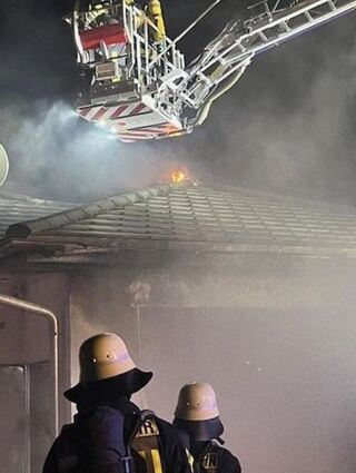 Im Dezember 2024 brannte in Creglingen ein Wohnhaus. Das Feuer war in der Garage des Einfamilienhauses ausgebrochen und griff auf den Dachstuhl des Hauses über. Die Brandursache war vermutlich die Wallbox.
