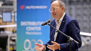 Mannheims Oberbürgermeister Christian Specht bei der Einweihung des Hutchinson-Logistikcenters.