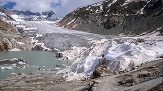 Die Schweizer Gletscher haben innerhalb von zehn Jahren ein Viertel ihrer Eismasse verloren (Archivbild)