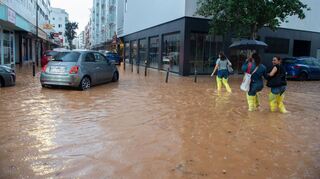 Die Partyinsel stürzte ins Chaos.