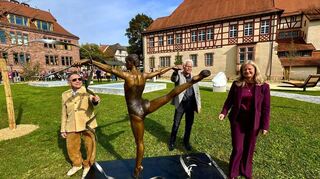 Freudenfest für Tauberbischofsheim: Am Freitag enthüllten Eberhard Bärthel, Leo Wirth und Anette Schmidt die neuen Skulpturen.