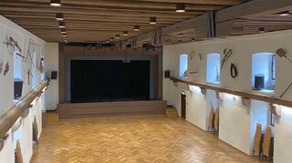Blick in die Hardheimer Erftalhalle: Der Verwaltungsausschuss beschloss eine Änderung in der Gebührenordnung. Für die Vereine bleibt dabei alles gleich.