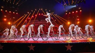 Die China National Troupe ist unter anderem mit ihrer sensationellen Fahrrradnummer in Heilbronn zu sehen.