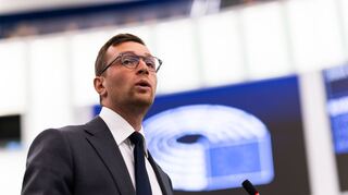 Der französische Politiker Jordan Bardella ist Vorsitzender der rechten PfE-Fraktion im Europaparlament. (Archivbild)