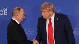 Der Kreml sieht noch viel Klärungsbedarf vor einem neuen Gipfel des russischen Präsidenten Wladimir Putin mit US-Präsident Donald Trump. (Archivbild)