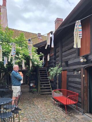Der kleine Hof gehört zu einem der ältesten Gebäuden von Halmstad.
