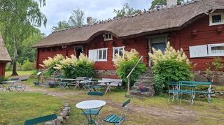 Das gemütliche Cafe im Freilichtmuseum Hallandsgården lädt zu einer Pause ein.