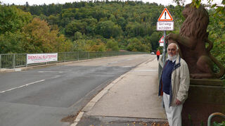 Viele Menschen aus Wertheim und Kreuzwertheim verbinden mit der alten Mainbrücke persönliche Erinnerungen – so auch Horst Klüpfel aus Kreuzwertheim.