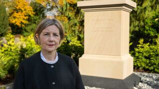 Für Maike Kohl-Richter "war immer klar, dass das Grab letztlich Denkmalcharakter haben muss".