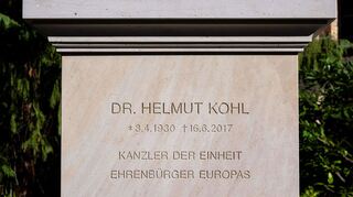 Helmut Kohl war am 16. Juni 2017 in Ludwigshafen gestorben und am 1. Juli 2017 in Speyer beigesetzt worden.